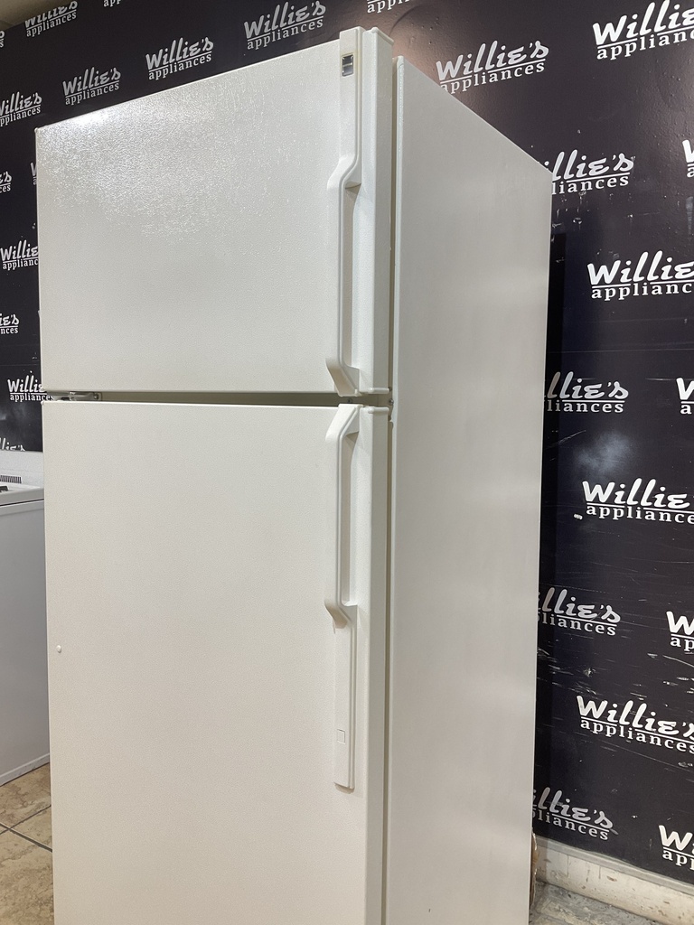 Hotpoint Refrigerator Top and Bottom 28x67 1/2” (white)