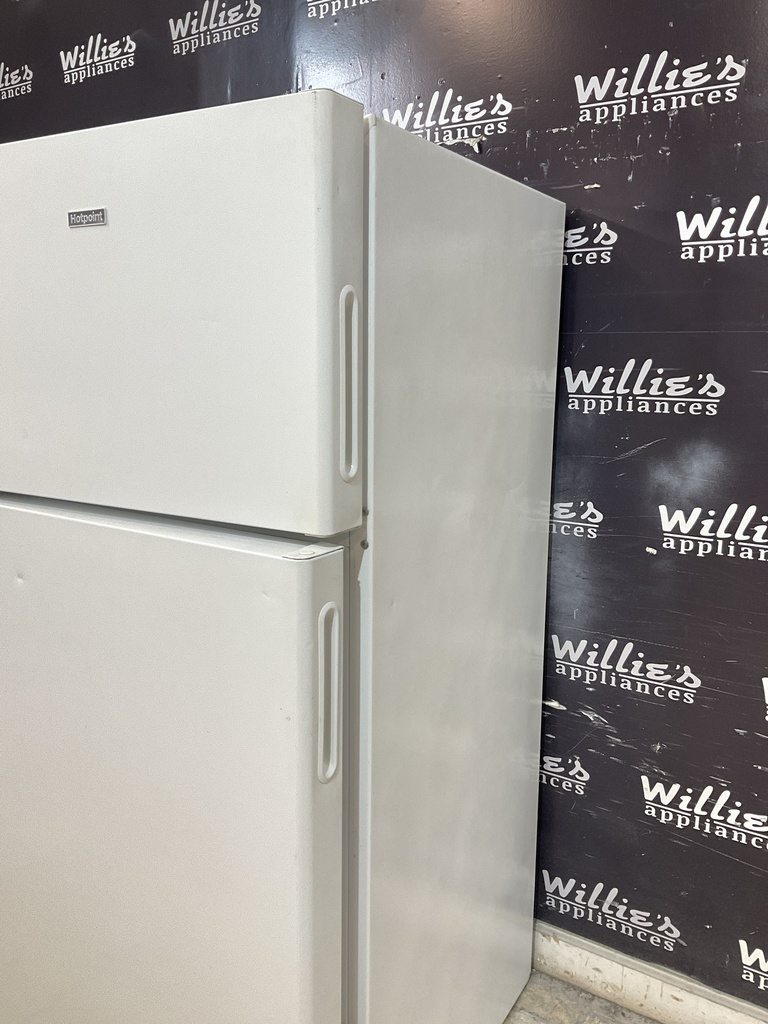 Ge Refrigerator Top and Bottom 28x61 1/2” (white)