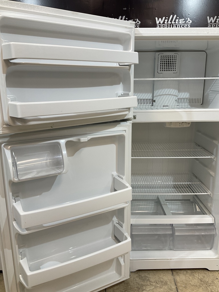 Ge Refrigerator Top and Bottom 28x61 1/2” (white)