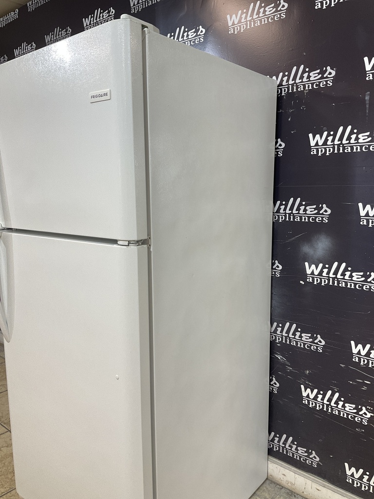Frigidaire Refrigerator Top and Bottom 30x68 1/2” (White) 