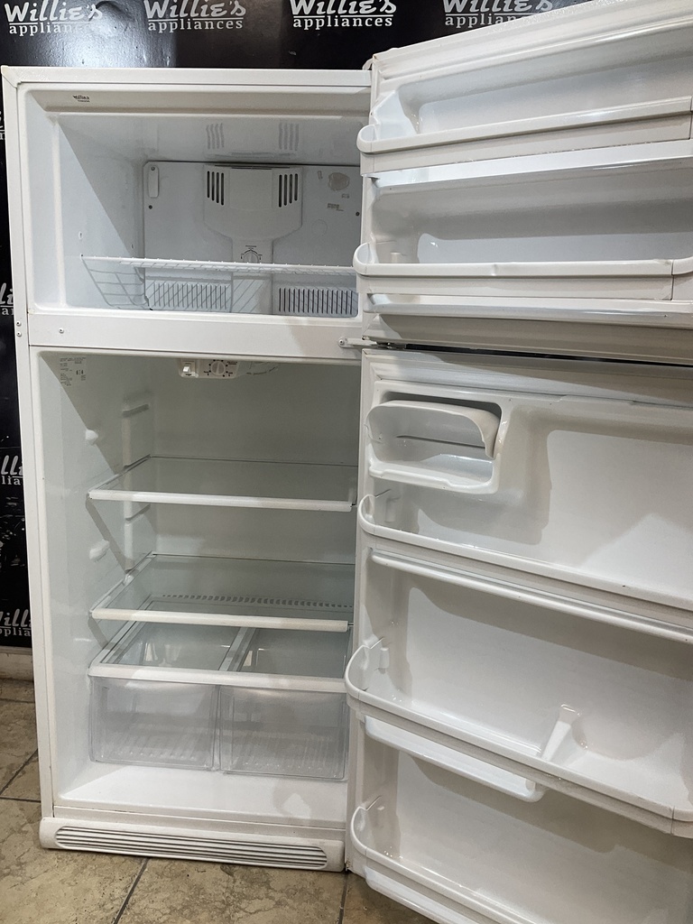 Frigidaire Refrigerator Top and Bottom 30x66 (White). 
