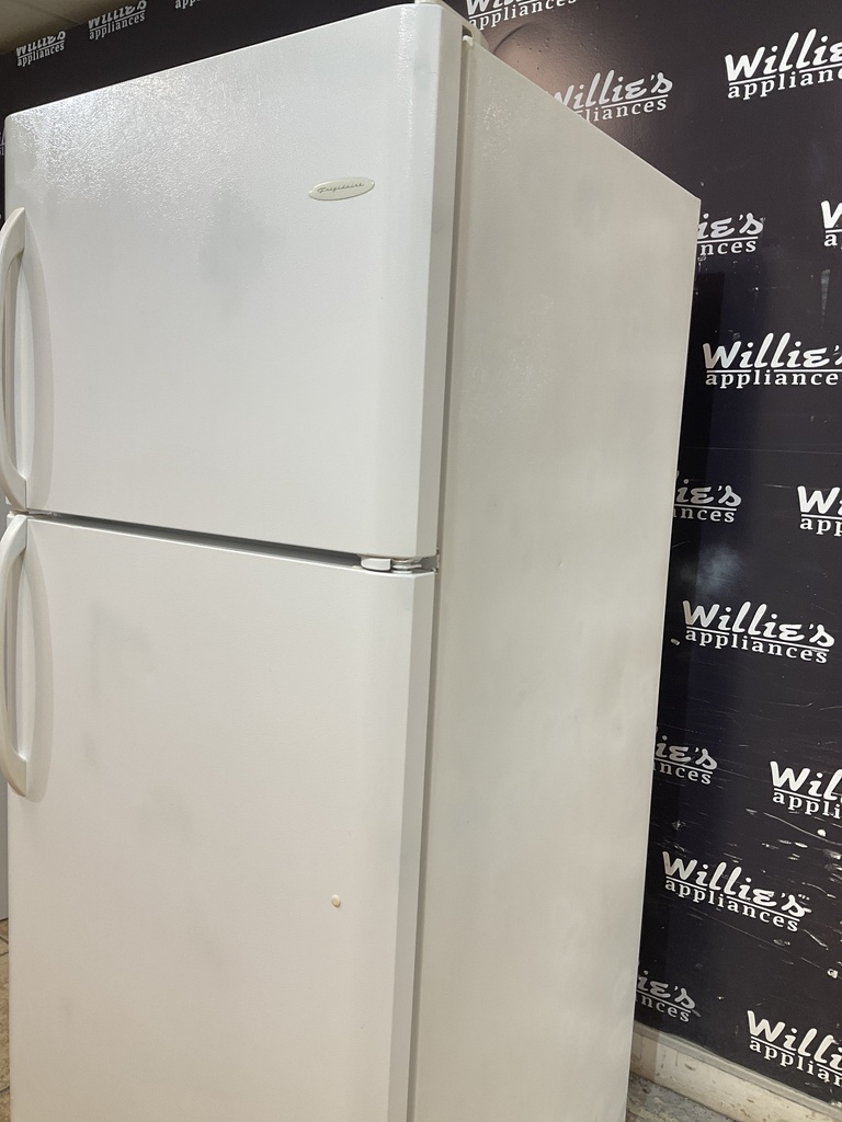 Frigidaire Refrigerator Top and Bottom 30x68 1/2” (white) 