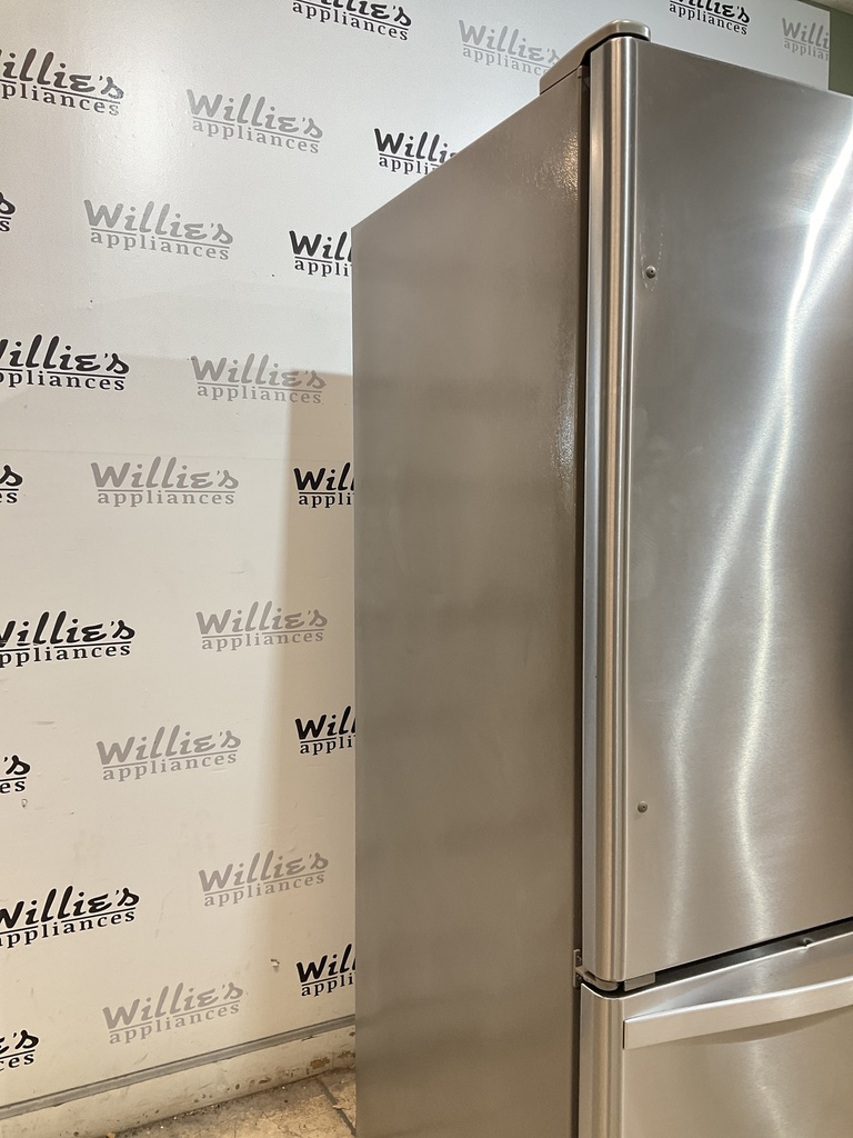 Whirlpool Refrigerator Top and Bottom Mount 33x69 1/2” (Stainless Steel) 