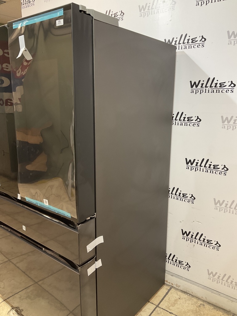 Samsung New Open Box Refrigerator Family Hub/Tablet