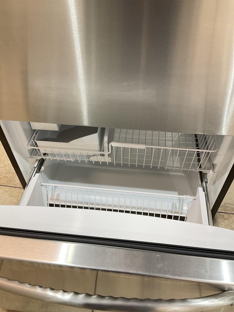 Amana Used Refrigerator [Counter Depth]