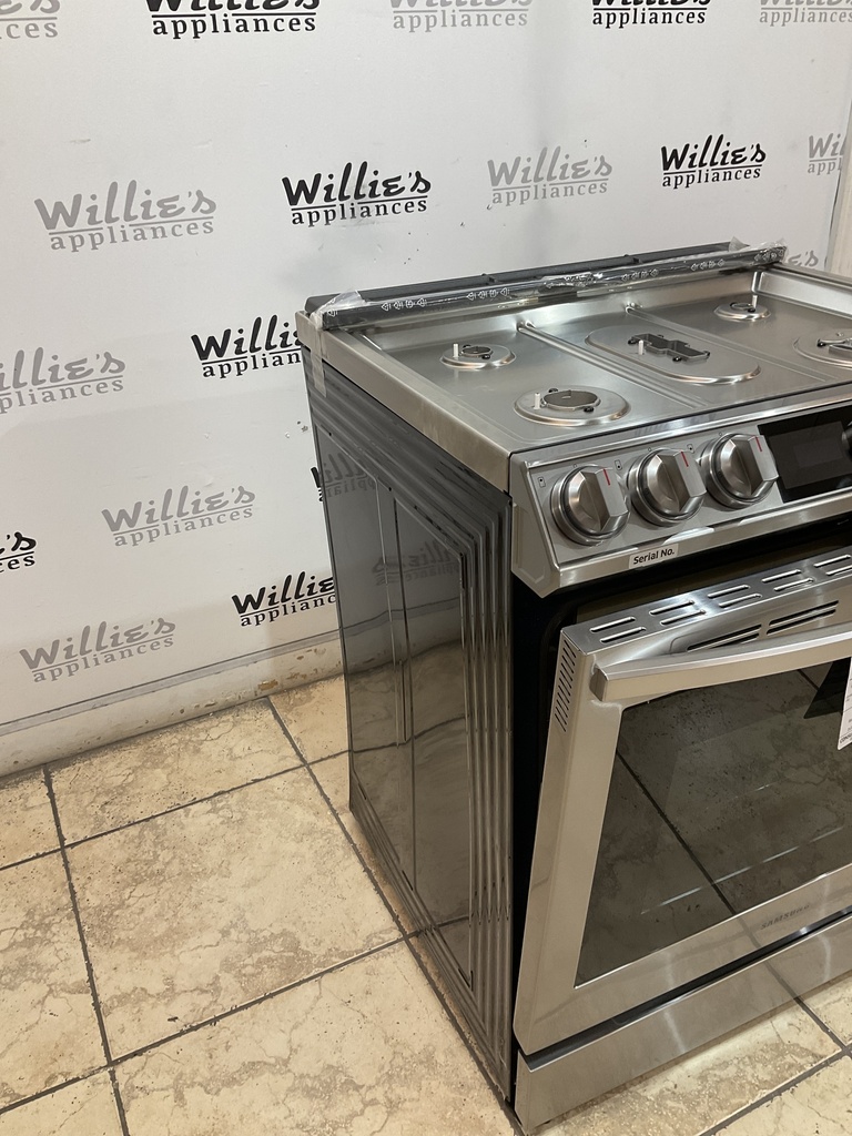 Samsung New Open Box Gas Stove