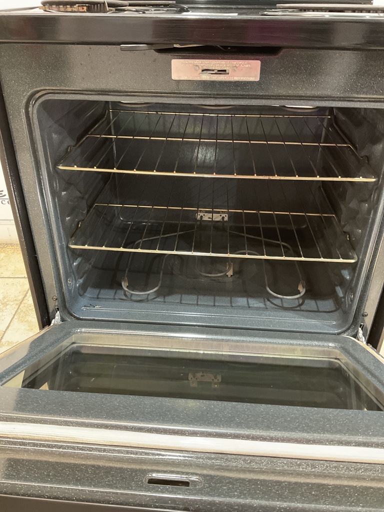 Ge Used Electric Stove 220 volts (40/50 AMP )