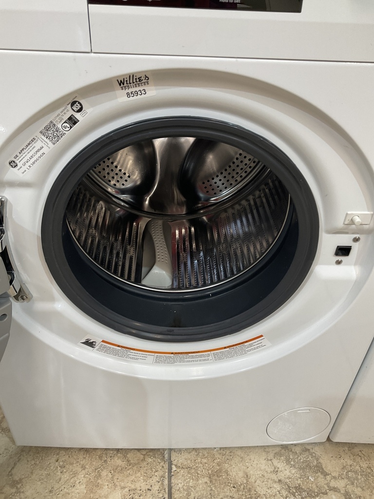 Ge Used Electric Set Washer/Dryer 220 volts (30 AMP)