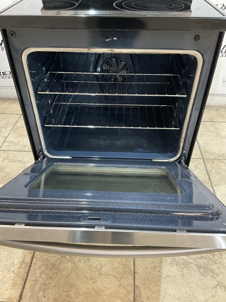 Samsung Used Electric Stove 20 volts (40/50 AMP) 30inches”