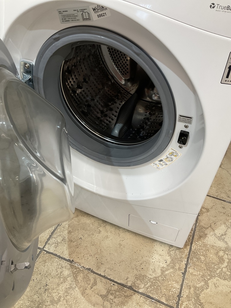 Lg Used Combo Washer/Dryer 23 1/2”
