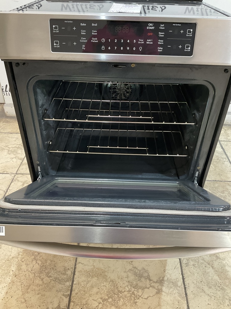 Frigidaire Used Electric Stove “Induction” 220volts (40/50 AMP) 30inches”