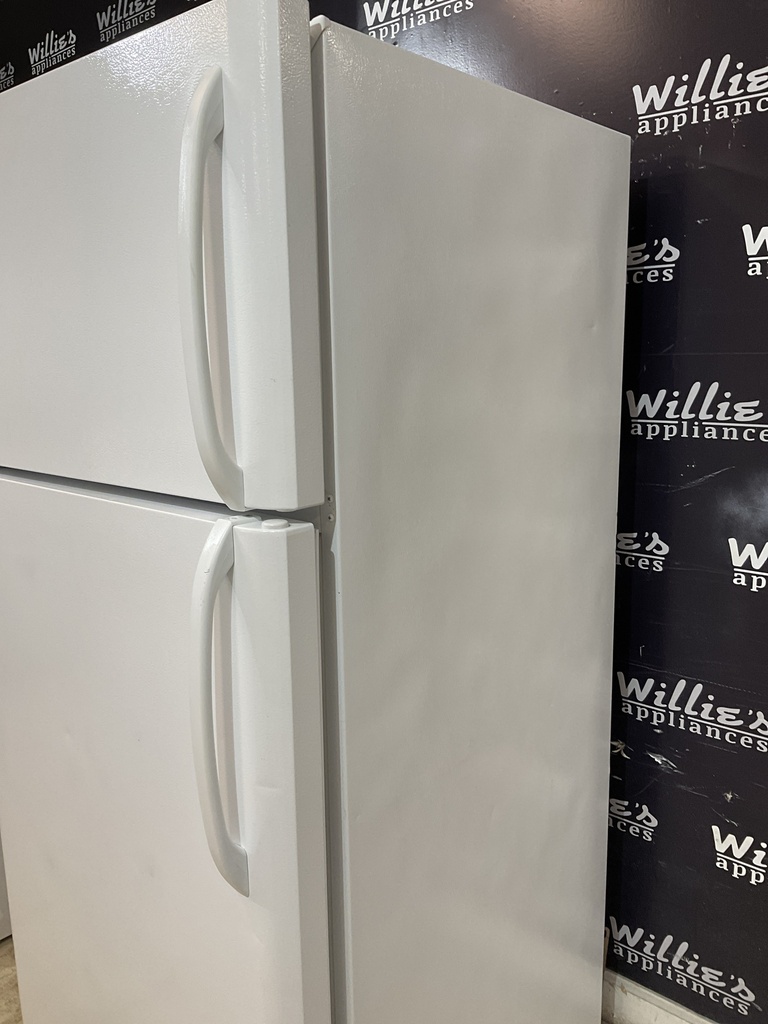 White Westinghouse Used Refrigerator Top and Bottom 30x65 1/2”