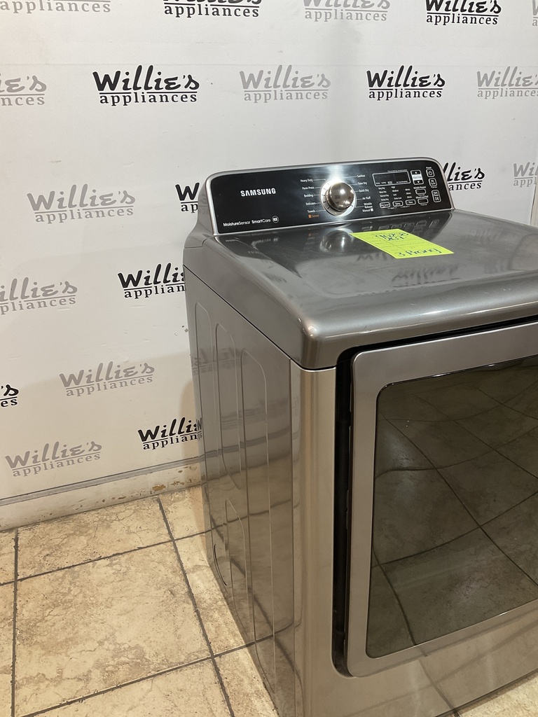 Samsung Used Electric Dryer 220volts (30 AMP) 27inches {3 prong}