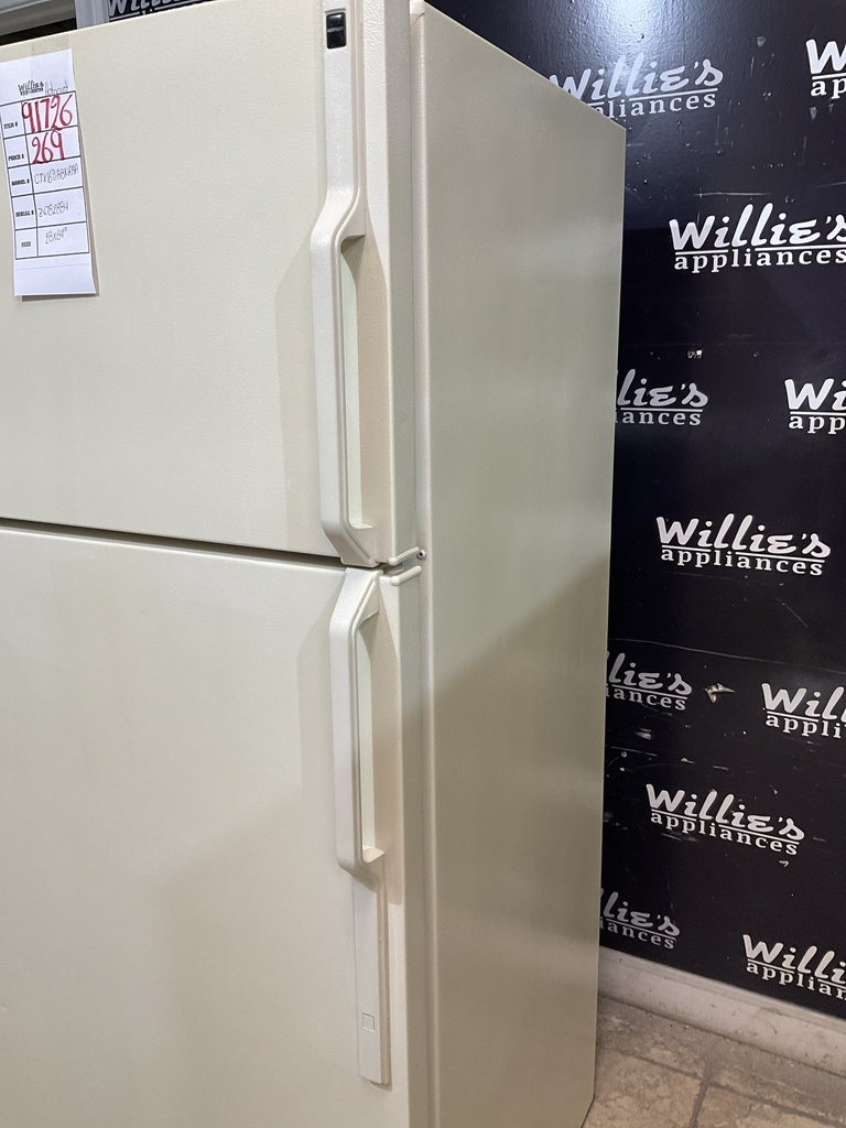 Hotpoint Used Refrigerator Top and Bottom 28x64 1/2”