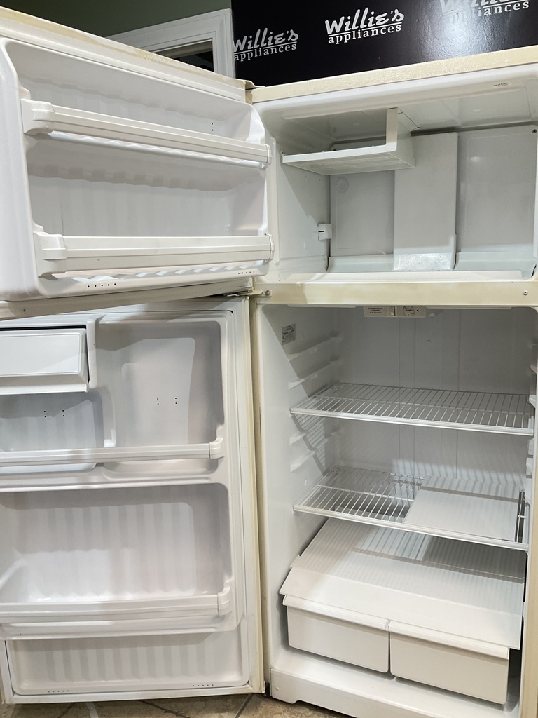 Hotpoint Used Refrigerator Top and Bottom 28x64 1/2”