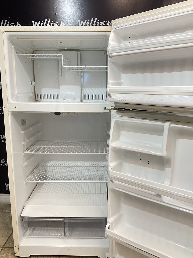 Hotpoint Used Refrigerator Top and Bottom 28x61 1/2”
