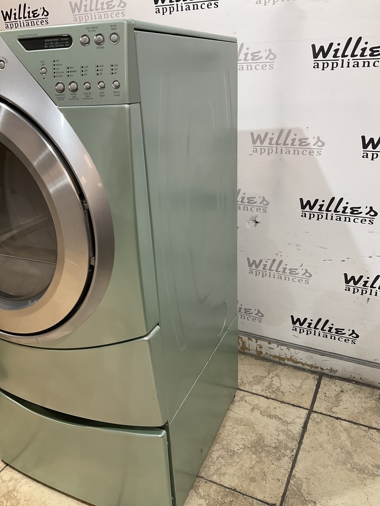 Whirlpool Used Electric Dryer 220volts (30 AMP) 27inches {3 prong}