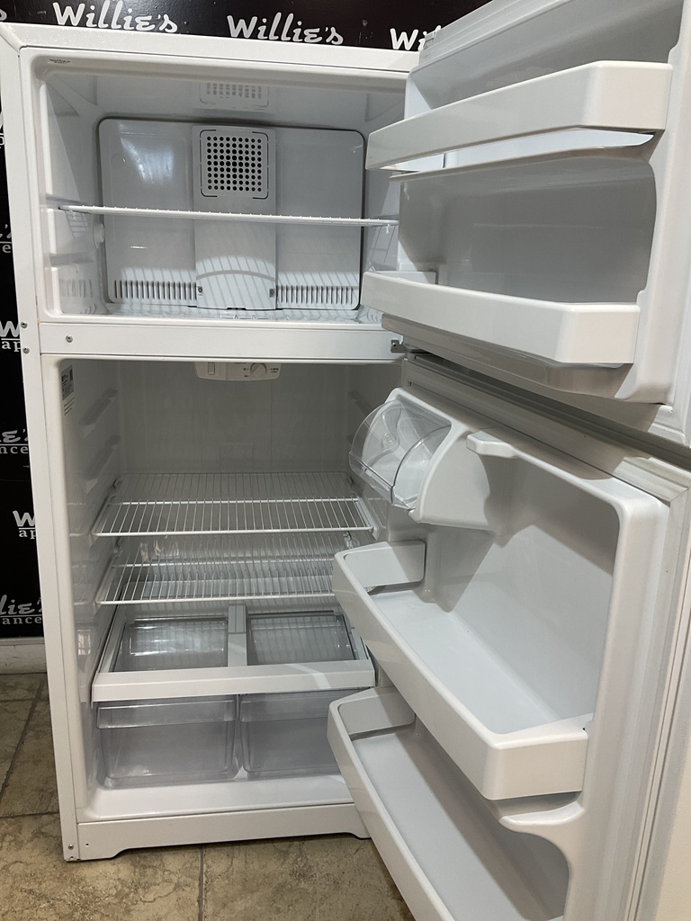 Hotpoint Used Refrigerator Top and Bottom 28x61 1/2” 