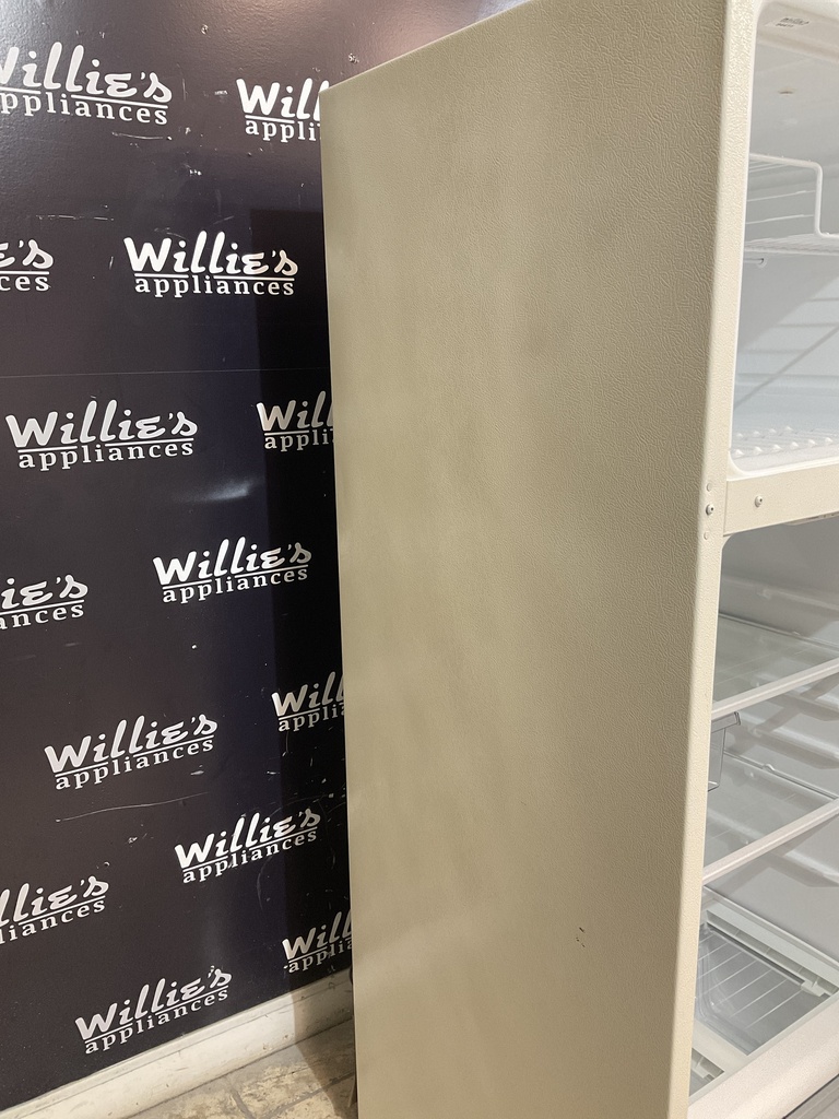 Hotpoint Used Refrigerator Top and Bottom 28x67 