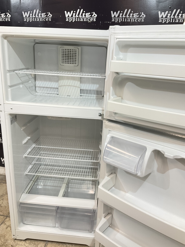 Hotpoint Used Refrigerator Top and Bottom 28x61 1/2” 