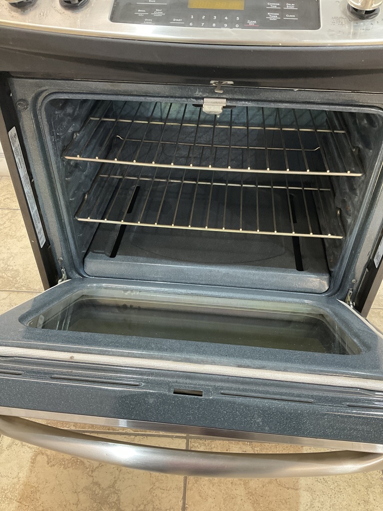 Ge Used Natural Gas Stove 30inches. 
