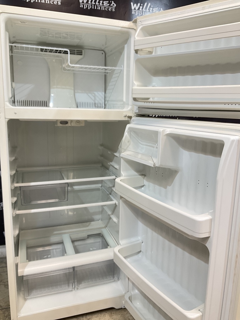 Hotpoint Used Refrigerator Top and Bottom 28x67 