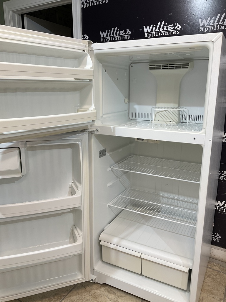 Hotpoint Used Refrigerator Top and Bottom 28x61 1/2” 