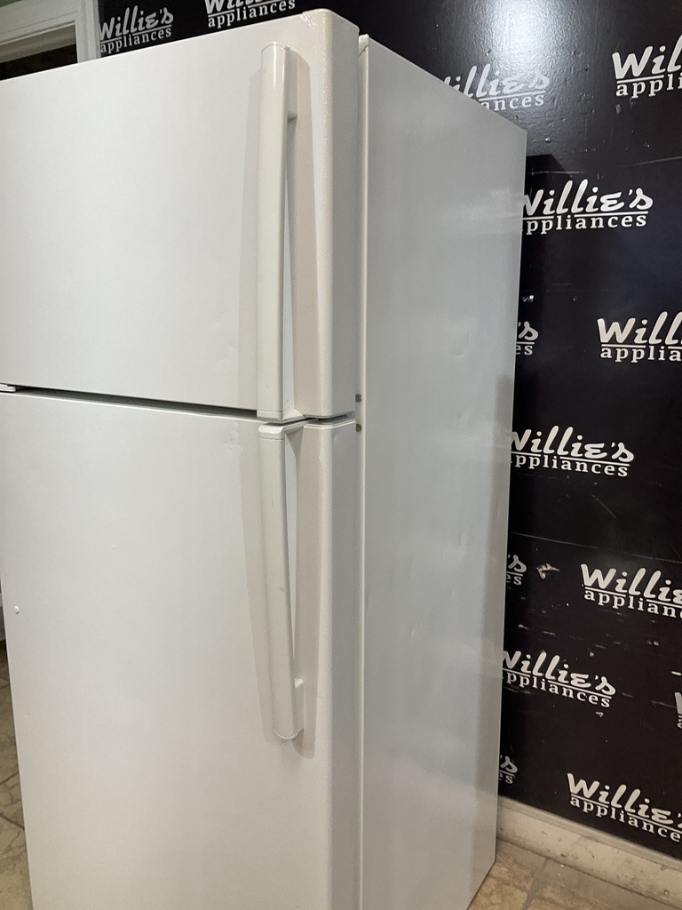 Ge Used Refrigerator Top and Bottom 28x64 
