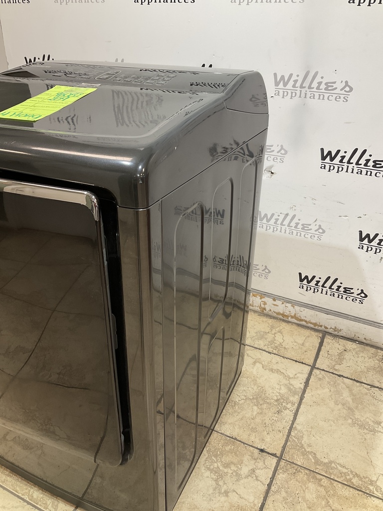 Samsung Used Electric Dryer 220volts (30 AMP) 27inches {4 prong} 