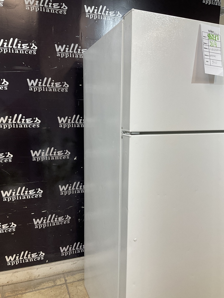 Hotpoint Used Refrigerator Top and Bottom 28x67 1/2” 