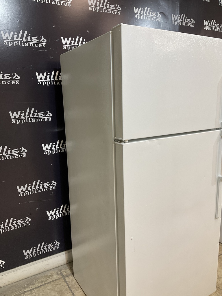 Hotpoint Used Refrigerator Top and Bottom 28x64 1/2” 