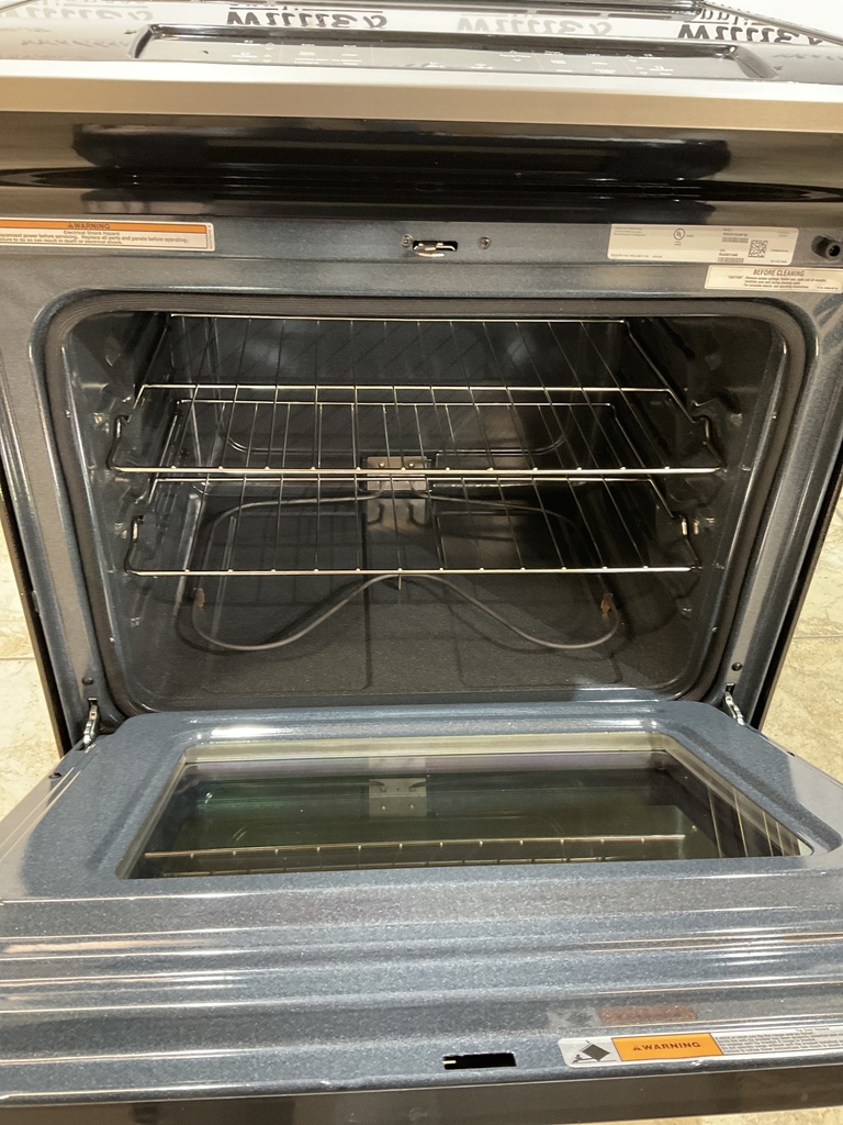 Whirlpool Used Electric Stove 220volts (40/50 AMP) 30inches { no cord} 
