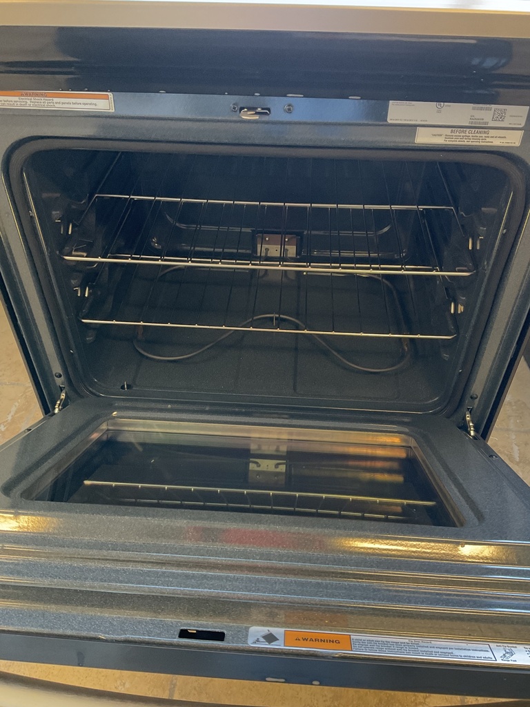 Whirlpool Used Electric Stove 220volts (40/50 AMP) 30inches {no cord} 