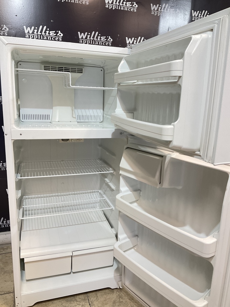 Hotpoint Used Refrigerator Top and Bottom 28x61 1/2” 