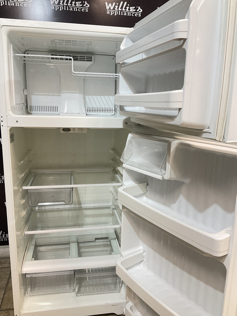 Hotpoint Used Refrigerator Top and Bottom 28x67 