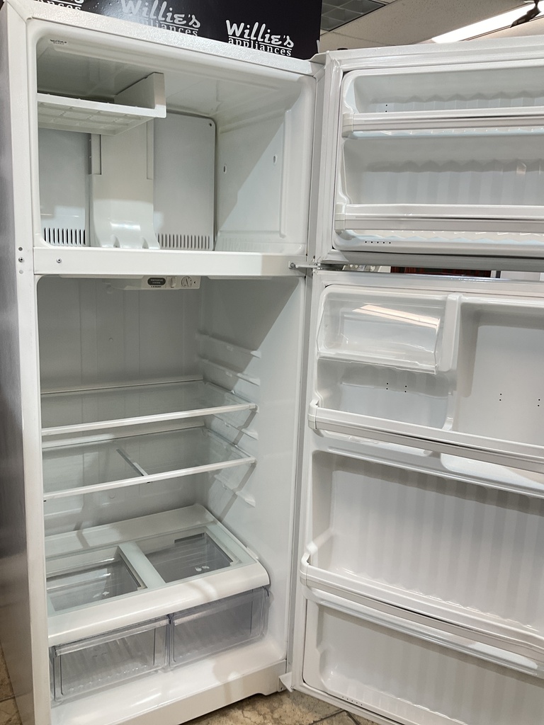 Ge Used Refrigerator Top and Bottom 28x67 