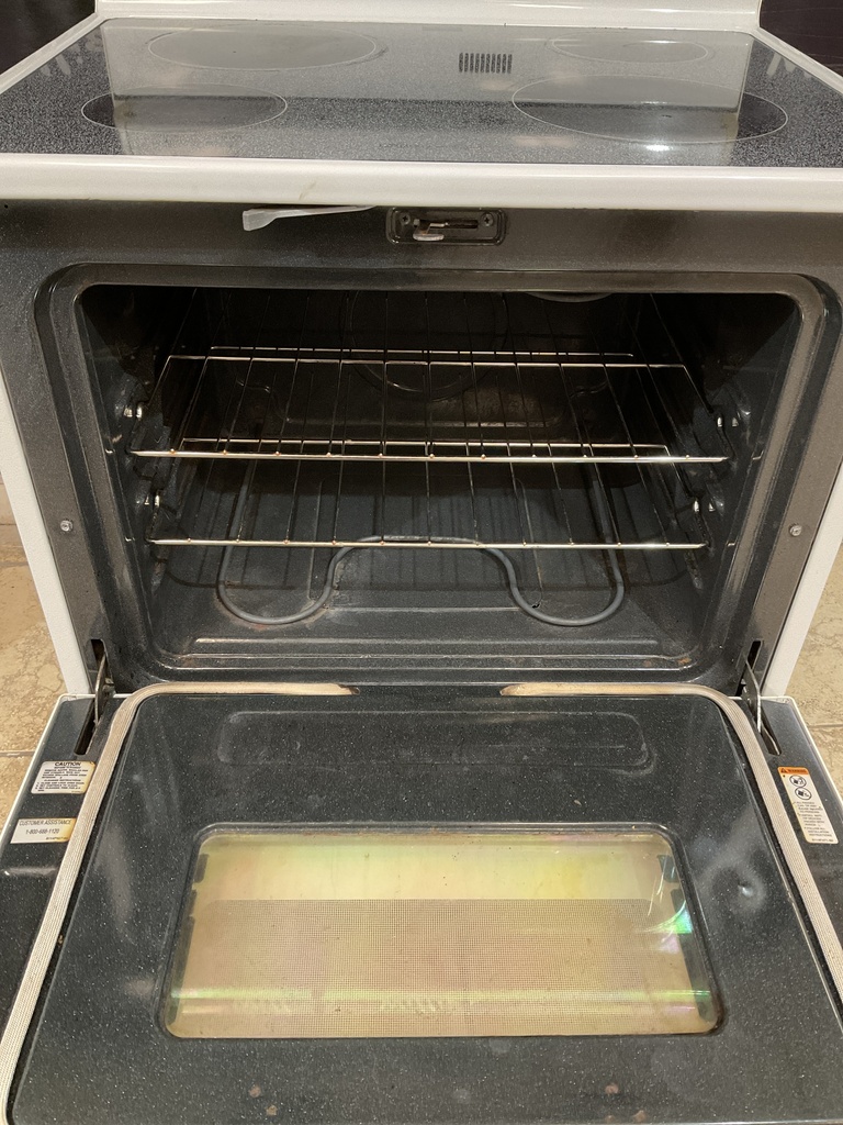 Magic Chef Used Electric Stove 220volts (40/50 AMP) 30inches {no cord} 