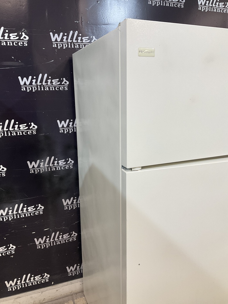 Frigidaire Used Refrigerator Top and Bottom 28x64 1/2” 