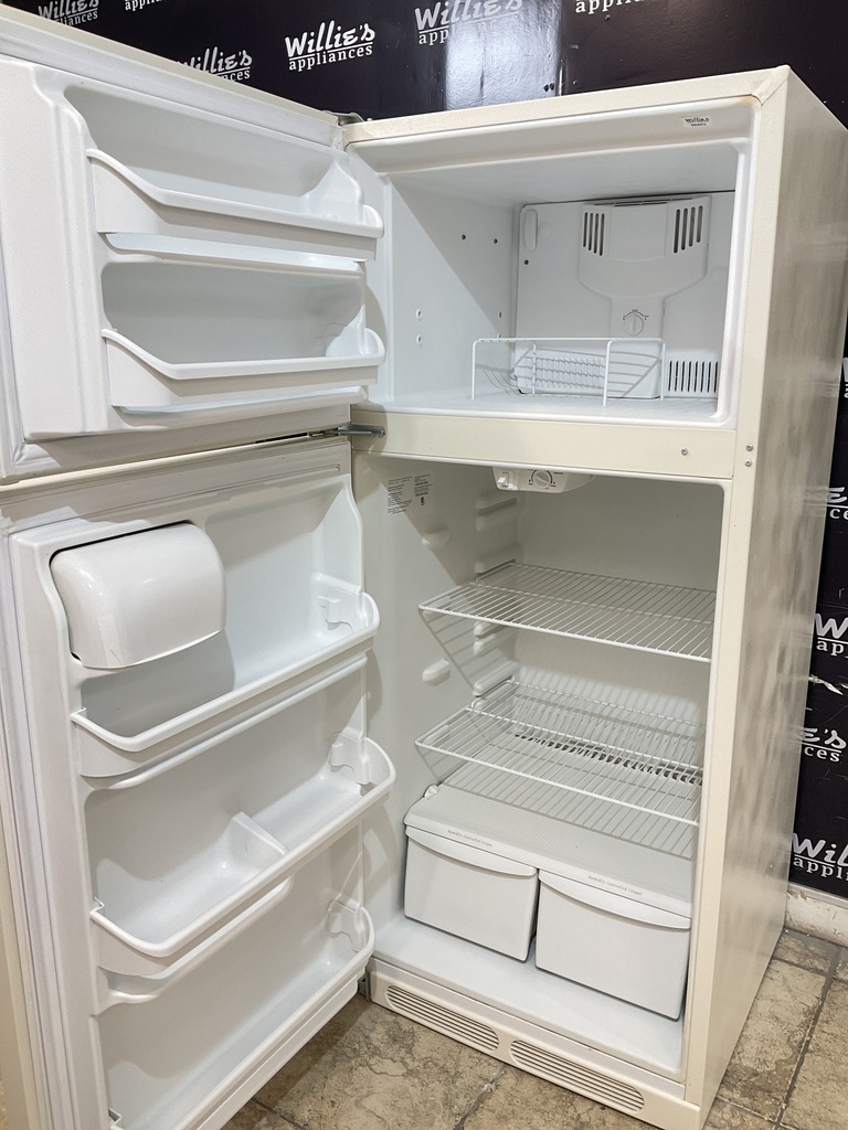 Frigidaire Used Refrigerator Top and Bottom 28x64 1/2” 