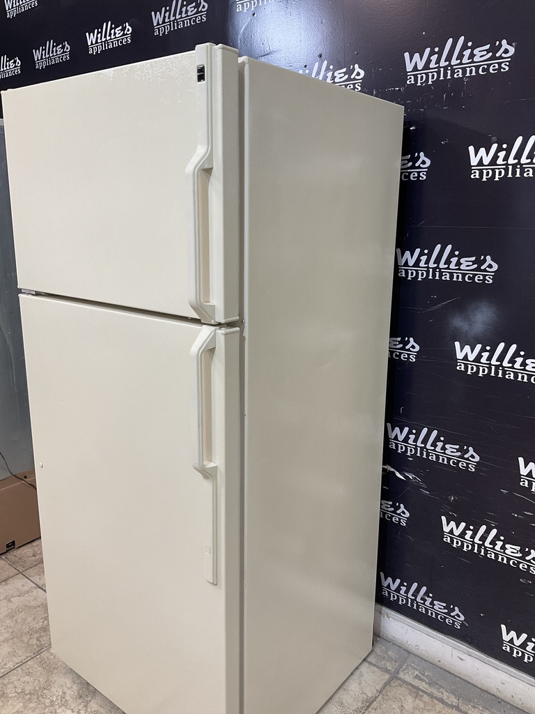 Hotpoint Used Refrigerator Top and Bottom 28x64 1/2” 