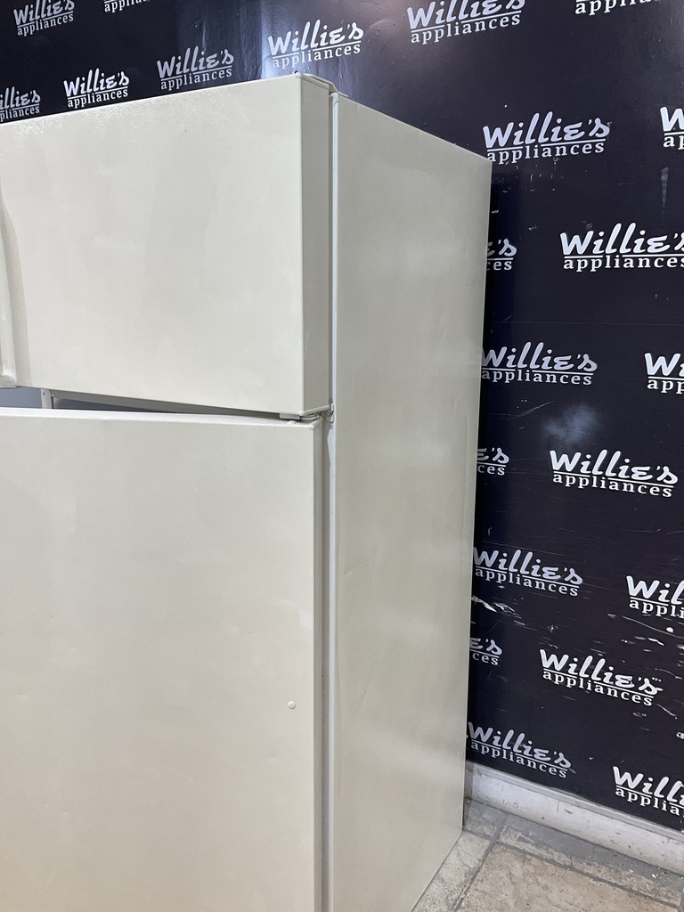 Ge Used Refrigerator Top and Bottom 28x67 