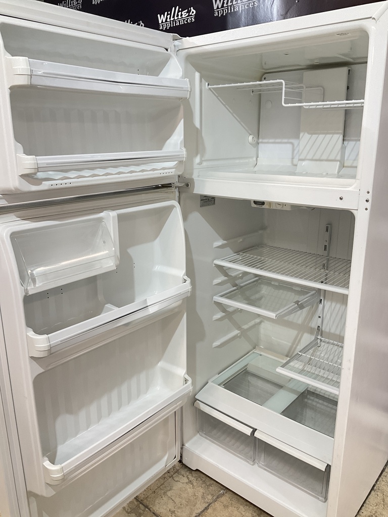 Ge Used Refrigerator Top and Bottom 28x67 1/2" 
