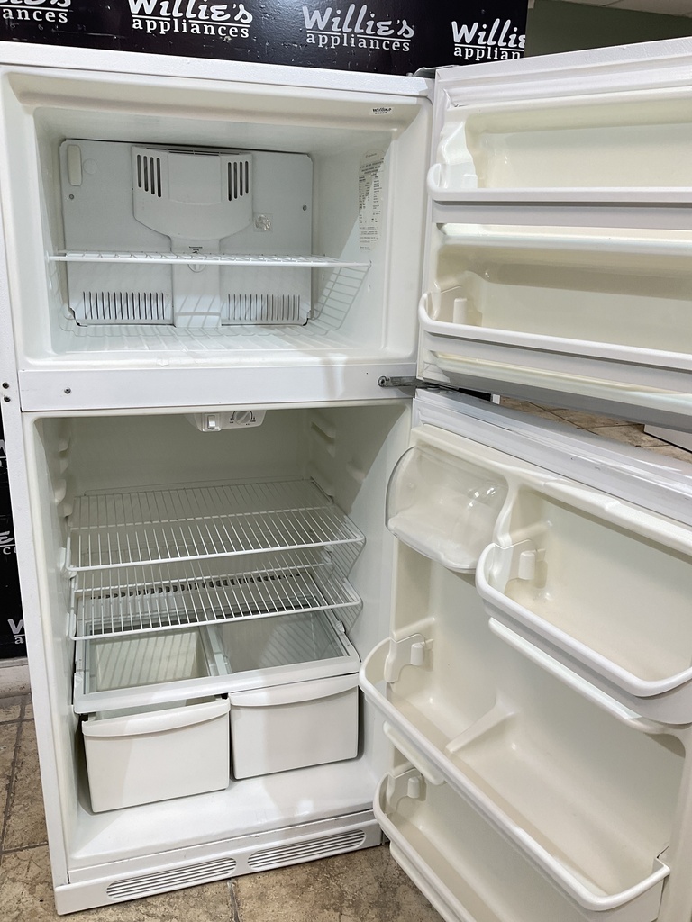 Frigidaire Used Refrigerator Top and Bottom 28x59 1/2” 