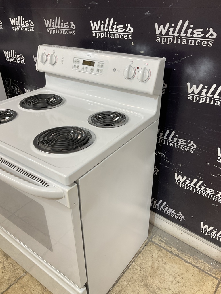 Ge Used Electric Stove 220volts (40/50 AMP) 30inches {3 prong} (White)