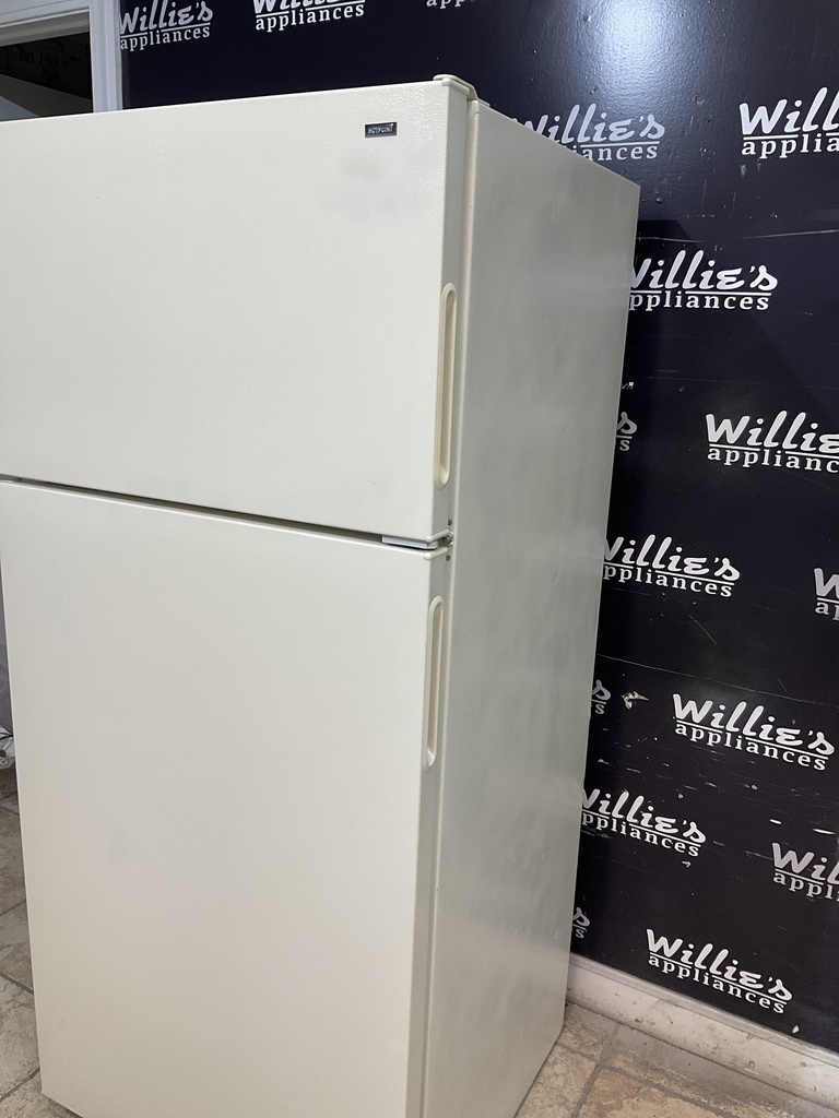 Hotpoint Used Refrigerator Top and Bottom 28x64 1/2” (Bisque)