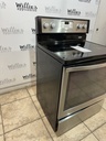 Whirlpool Used Electric Stove 220volts (40/50 AMP) 30inches {3 prong} (Stainless Steel)