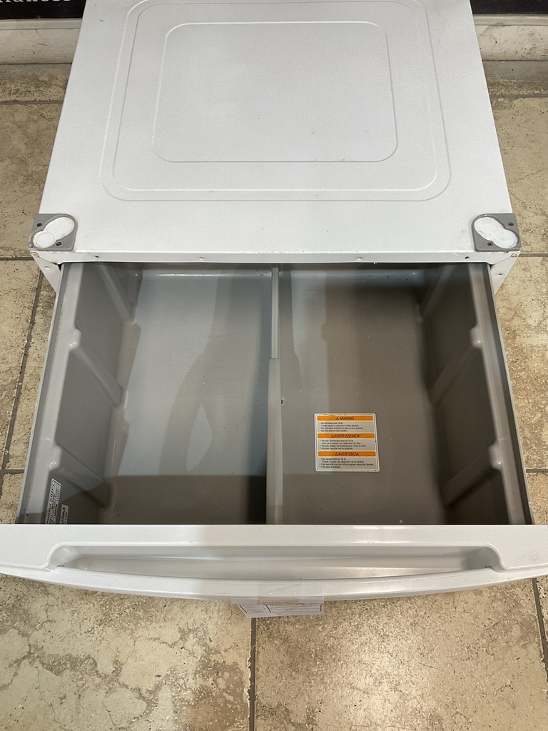 Lg Used Pedestal 27inches (White) 