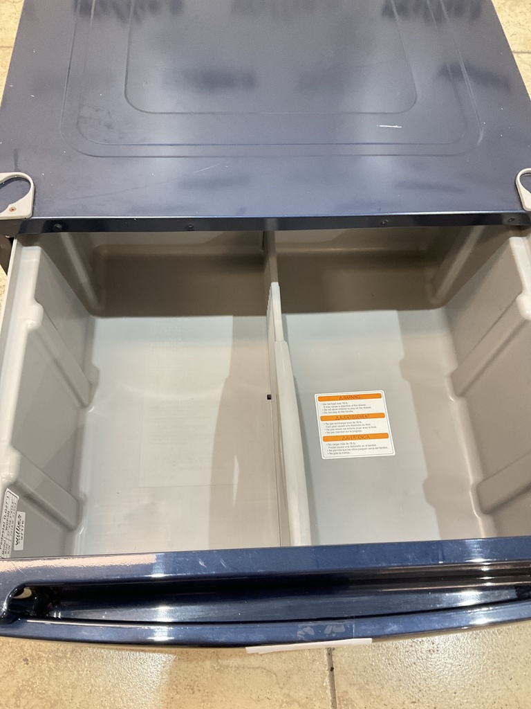 Lg Used Pedestal 27inches (Blue) 