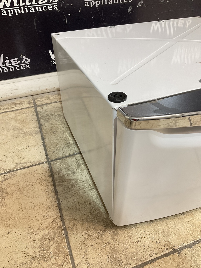 Maytag Used Pedestal 27inches 
