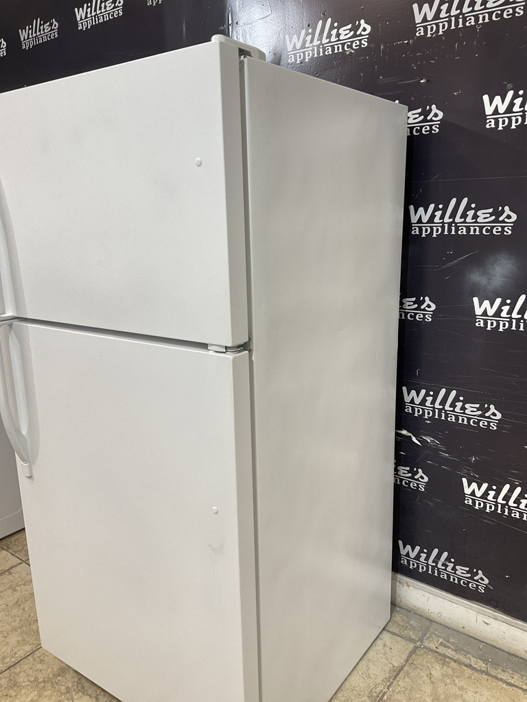 Kenmore Used Refrigerator Top and Bottom 28x59 1/2" (White) 